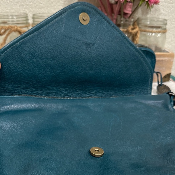 Wanderers Teal Marseille Crossbody Clutch with Venetian Card Wallet Set - Picture 12 of 12